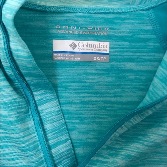 Super comfy Columbia active top! - Picture 2 of 5